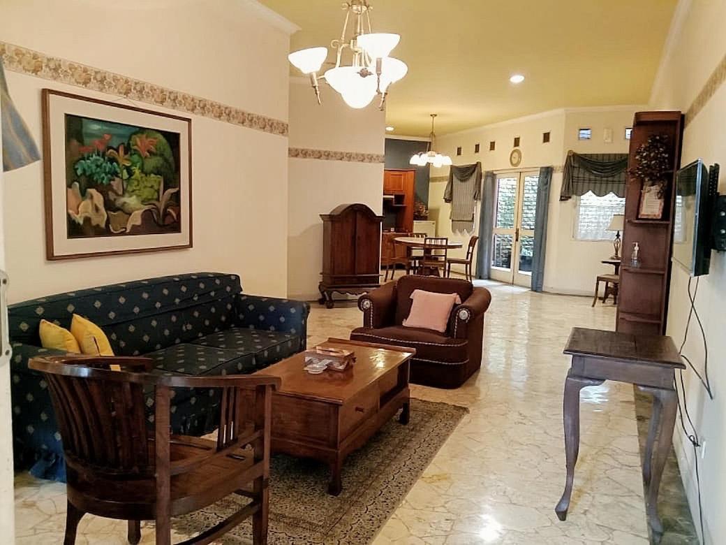 Kulem Cisitu Hotel Bandung Exterior photo